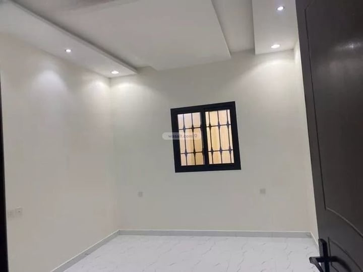 Floor 300 SQM with 5 Bedrooms Al Dar Al Baida, South Riyadh, Riyadh