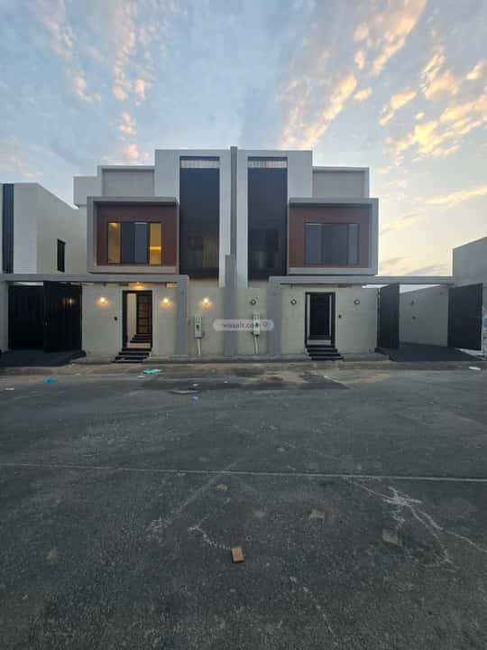 Villa 340 SQM Facing North on 15m Width Street Ash Sharafiyah, At Taif