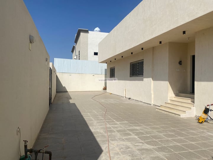 Floor 625 SQM with 5 Bedrooms Ash Shafiyah, Madinah