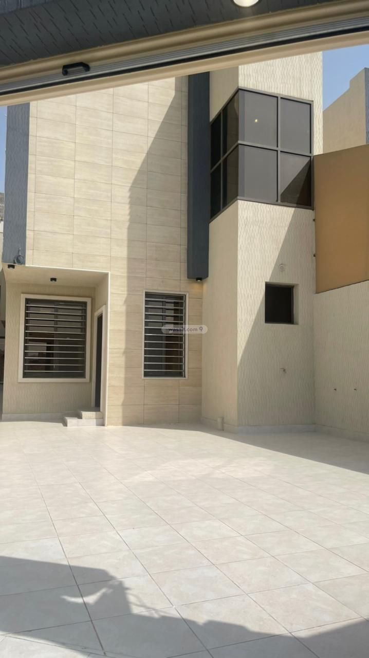 Villa 398.94 SQM Facing South on 20m Width Street Al Jamiyin, Khamis Mushayt