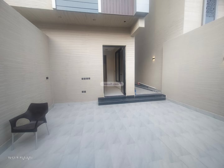 Floor 185.52 SQM with 6 Bedrooms Al Munisiyah, East Riyadh, Riyadh