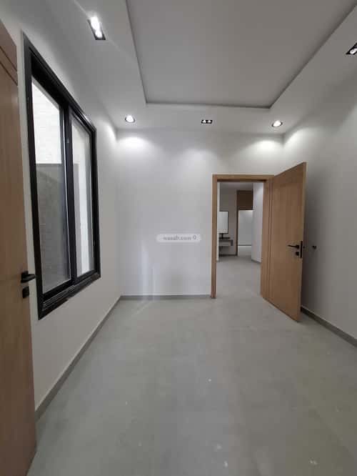 Floor with 5 Bedrooms Badr, South Riyadh, Riyadh