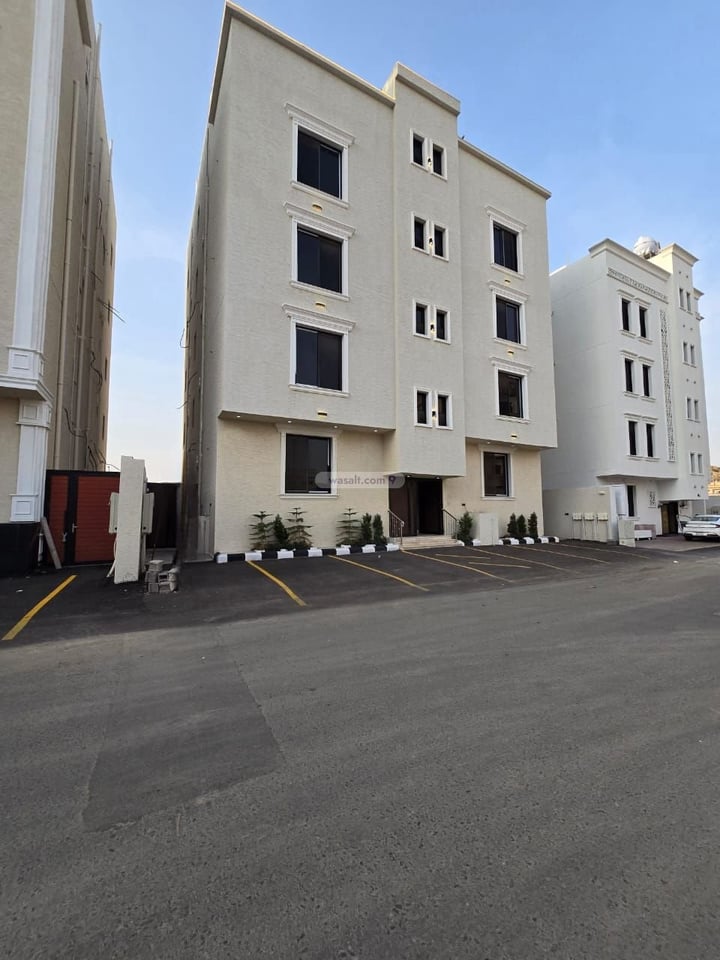 Apartment 238 SQM with 5 Bedrooms Al Jal, At Taif