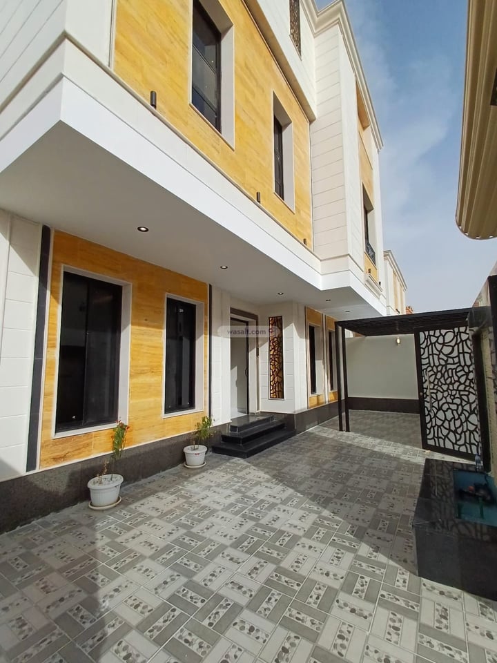 Villa 250 SQM Facing North on 15m Width Street Ar Rahmanyah, East Jeddah, Jeddah