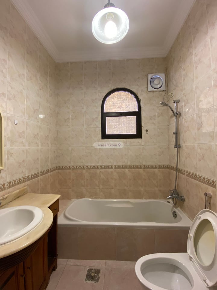 Villa 2000 SQM Facing North with 3 Bedrooms An Nahdah, North Jeddah, Jeddah