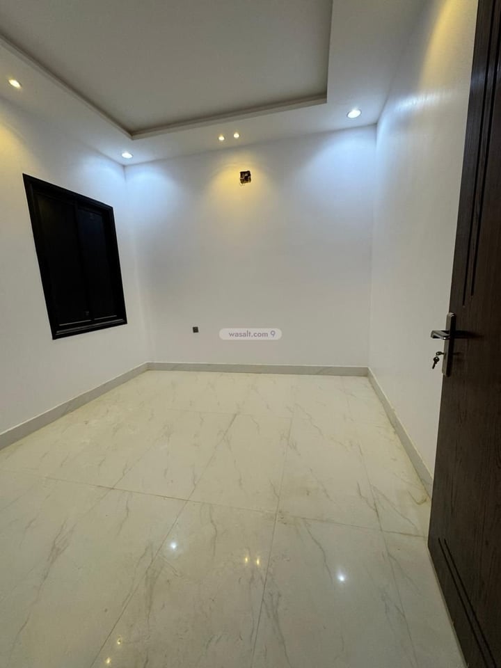 Floor 325 SQM with 8 Bedrooms Badr, South Riyadh, Riyadh