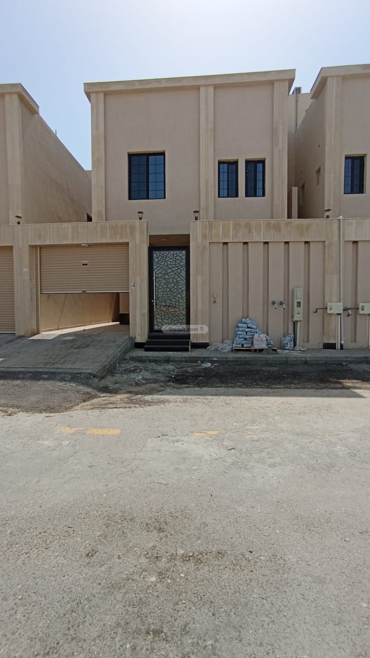 Villa 201.6 SQM Facing West on 18m Width Street Al Amwaj, Al Khobar