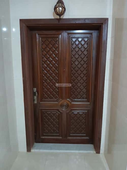 Building 656 SQM with 3 Floors Facing North Al Falah, East Jeddah, Jeddah