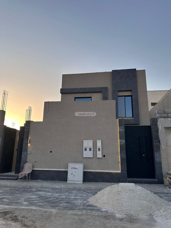 Floor 210 SQM with 5 Bedrooms Al Maizalah, East Riyadh, Riyadh