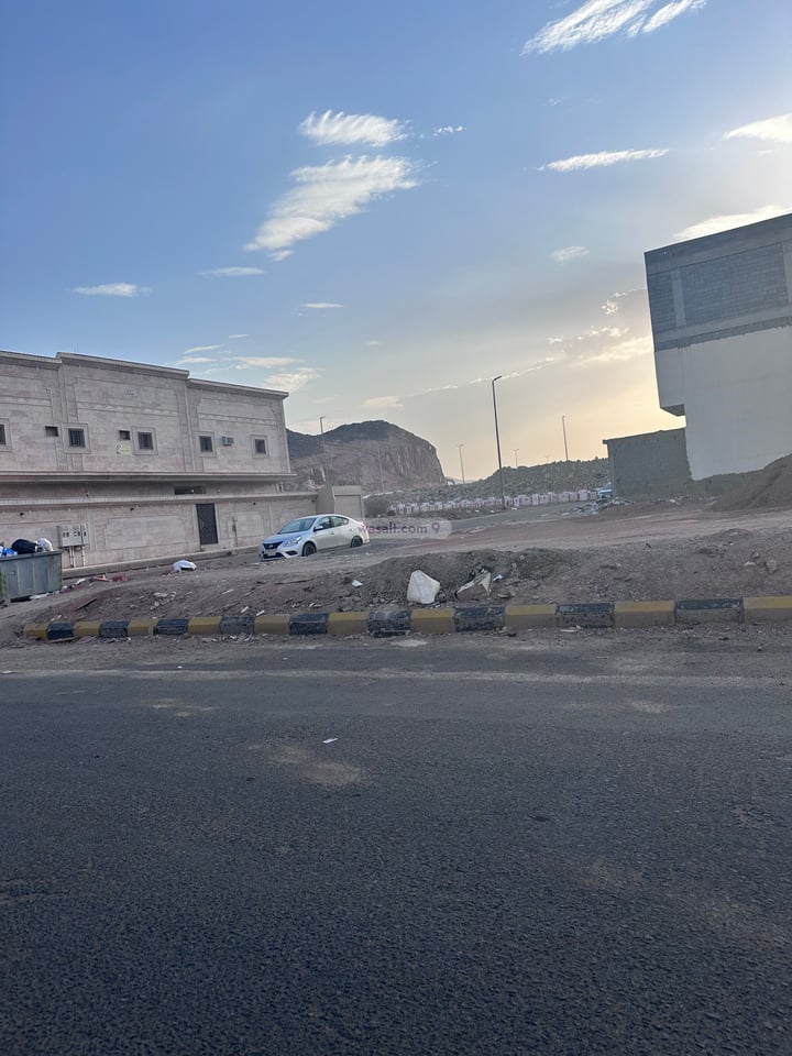 Land 847.12 SQM Facing South East on 18m Width Street As Salam, Madinah