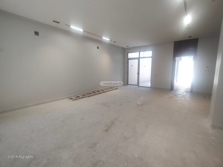 Villa 250 SQM Facing North on 30m Width Street Al Munisiyah, East Riyadh, Riyadh