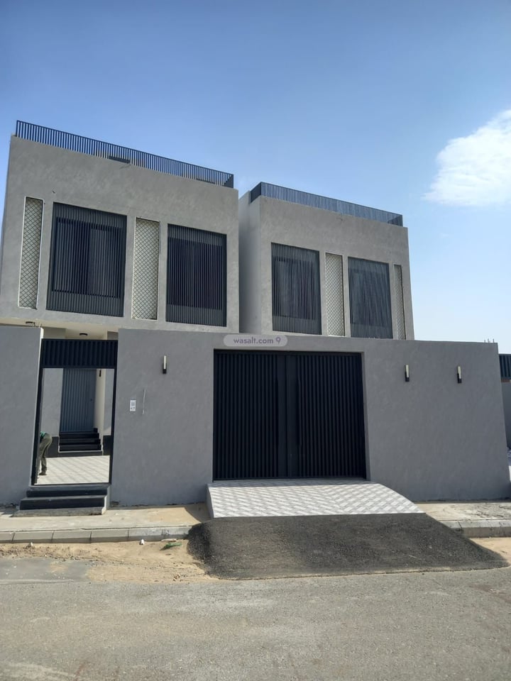 Villa 334.04 SQM Facing North on 25m Width Street As Shamiaa, Makkah