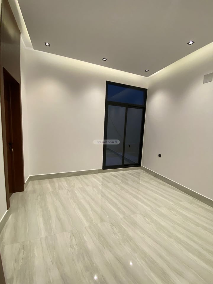 Villa 250 SQM Facing North on 30m Width Street Al Munisiyah, East Riyadh, Riyadh