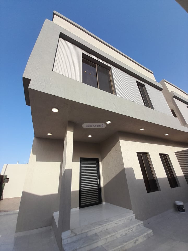 Villa 304.5 SQM Facing North West on 20m Width Street As Sawari, Al Khobar