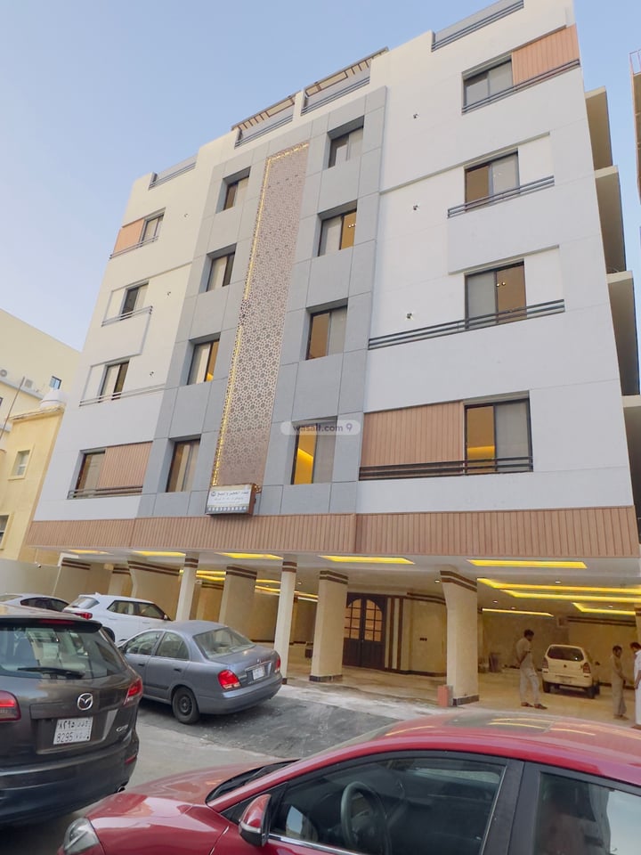 Apartment 136 SQM with 5 Bedrooms As Salamah, North Jeddah, Jeddah