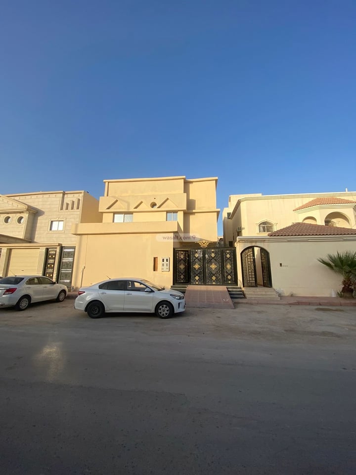 Villa 400.5 SQM Facing West on 20m Width Street Al Yarmuk, East Riyadh, Riyadh