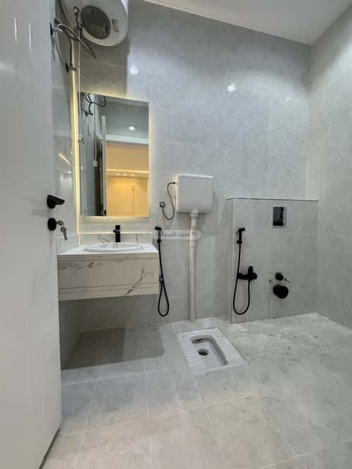 Floor 289 SQM with 6 Bedrooms Al Yarmuk, Khamis Mushayt