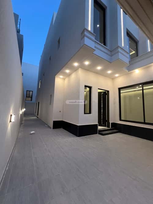 Villa 275 SQM with 1 Apartment Facing North Al Rimal, East Riyadh, Riyadh