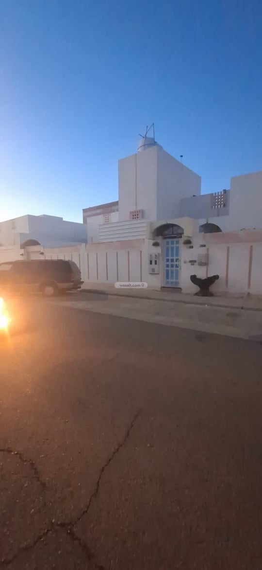 Villa 400 SQM Facing South on 15m Width Street Al Iskan, Madinah