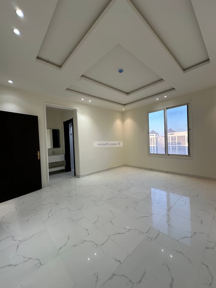 Apartment 899 SQM with 5 Bedrooms Tuwaiq, West Riyadh, Riyadh