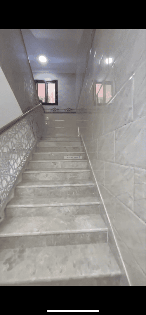 Building 400 SQM Facing North Airport, Jazan