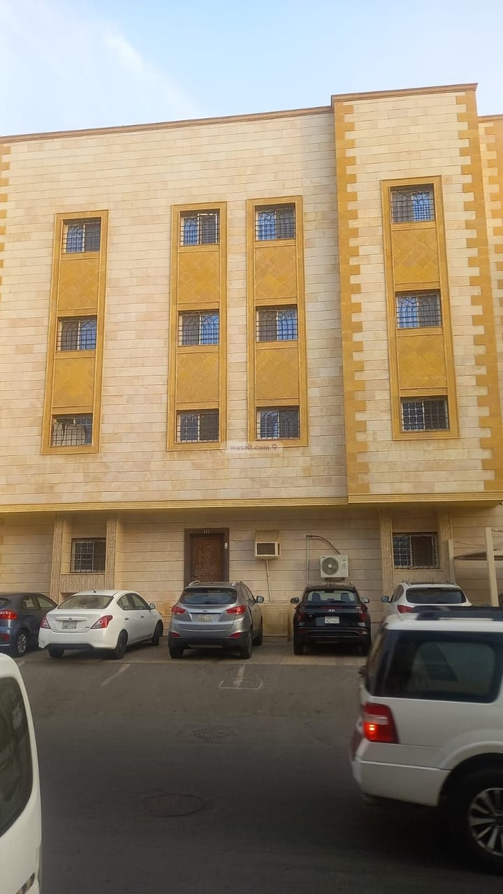 Building 550 SQM Facing East As Safa, North Jeddah, Jeddah