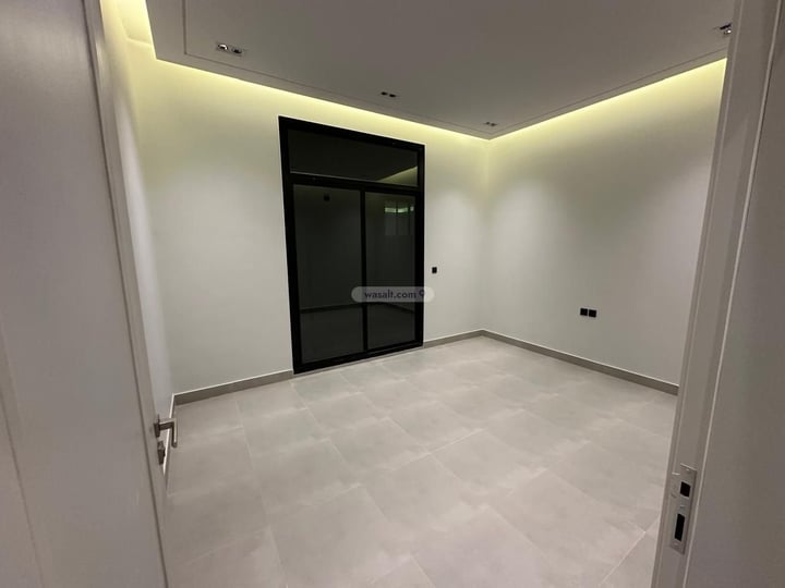 Floor 200 SQM with 5 Bedrooms Qurtubah, East Riyadh, Riyadh