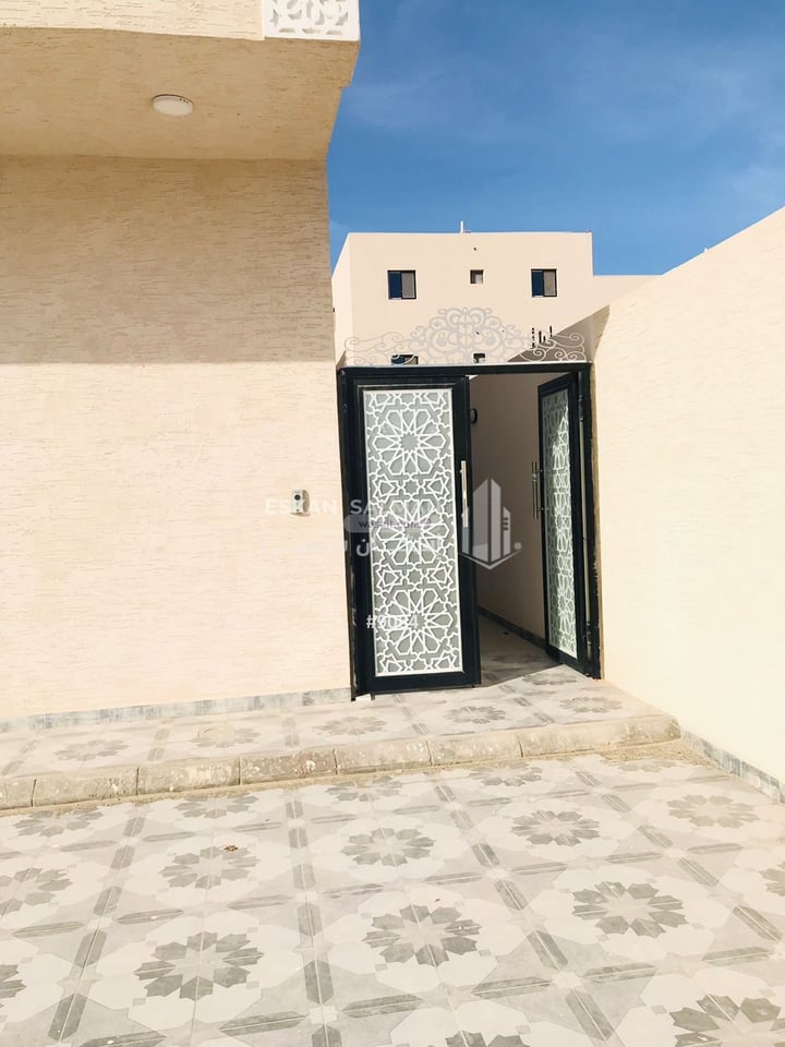 Apartment 237.86 SQM with 6 Bedrooms Ishbiliyah, Jubail