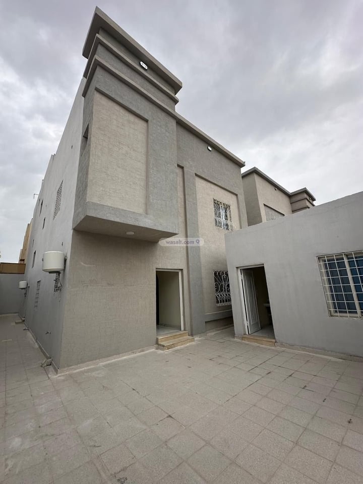 Villa 352.76 SQM Facing West on 18m Width Street Al Manar, Dammam