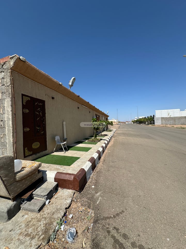 Rest House 900 SQM Facing East on 16m Width Street Al Sahluj, Madinah