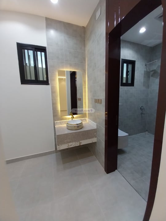 Floor 538 SQM with 8 Bedrooms Al Yarmuk, Khamis Mushayt