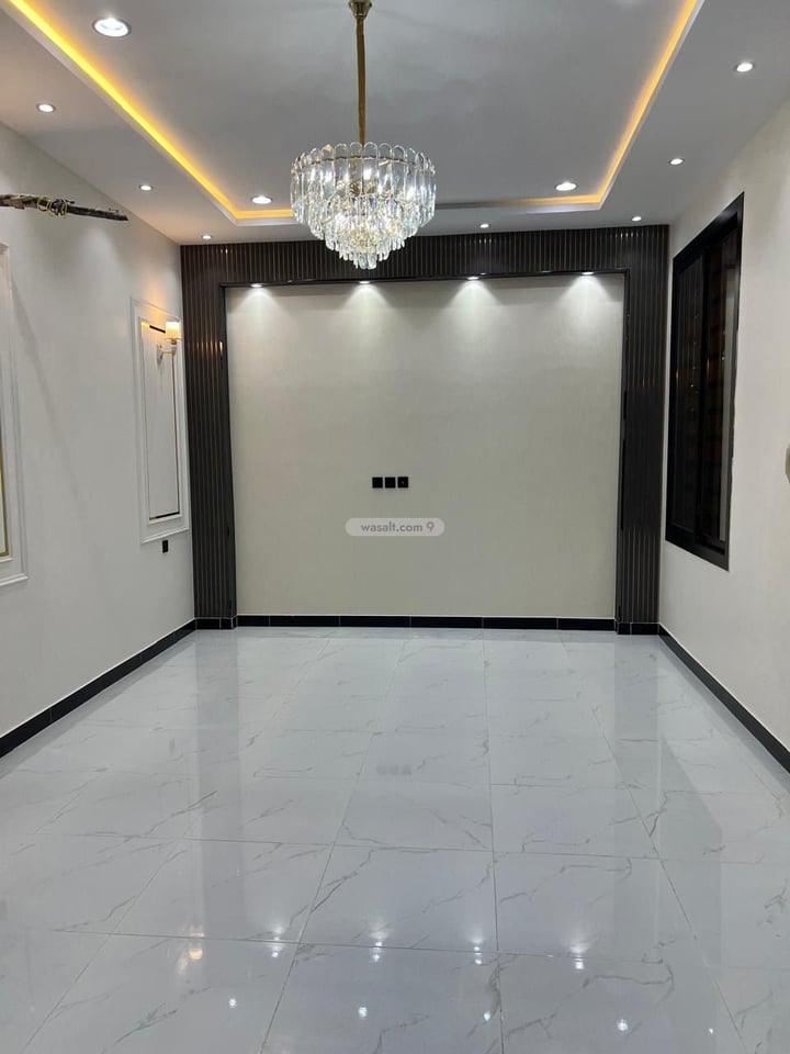 Villa 390.8 SQM Facing South West on 25m Width Street Shihar, At Taif