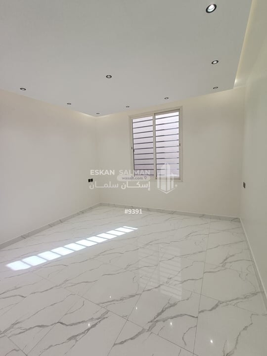 Apartment 295.07 SQM with 9 Bedrooms Tara, Khamis Mushayt