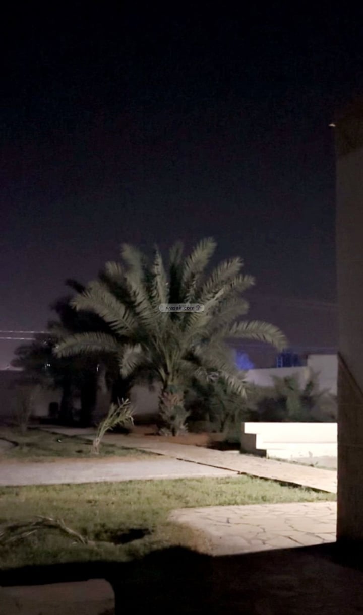 Rest House 3071 SQM Facing East on 40m Width Street Dirab, West Riyadh, Riyadh