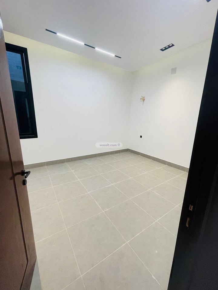 Floor 170.55 SQM with 5 Bedrooms Al Munisiyah, East Riyadh, Riyadh