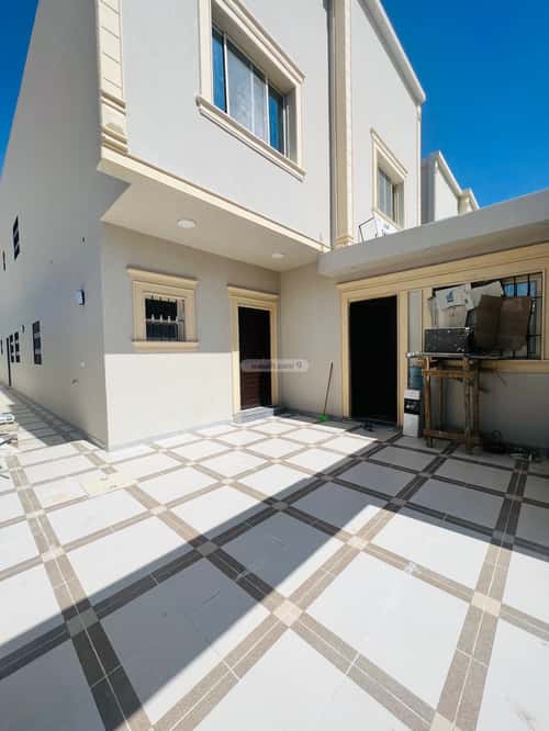 Floor 229.45 SQM with 5 Bedrooms Al-Aziziyah, South Riyadh, Riyadh