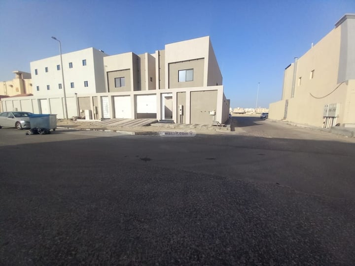 Villa 250 SQM Facing West on 20m Width Street Dahiyat Al Malik Fahd, Dammam