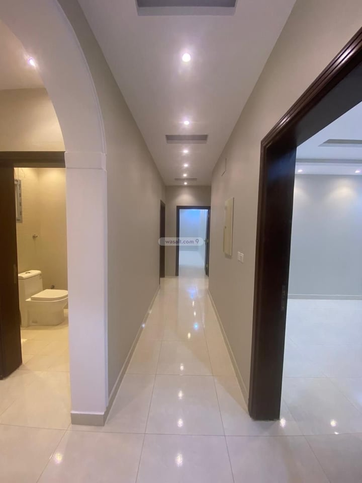 Floor 310 SQM with 5 Bedrooms Al Wafa, East Jeddah, Jeddah