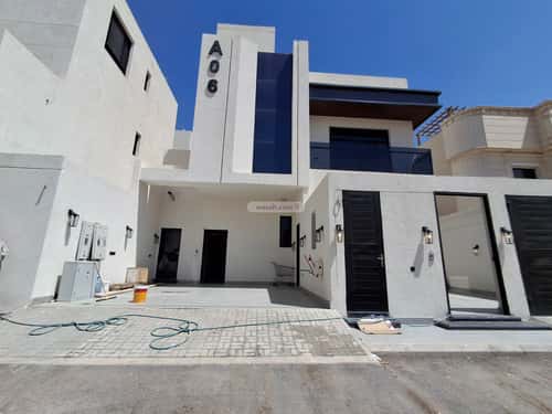 Floor 200.74 SQM with 5 Bedrooms Qurtubah, East Riyadh, Riyadh
