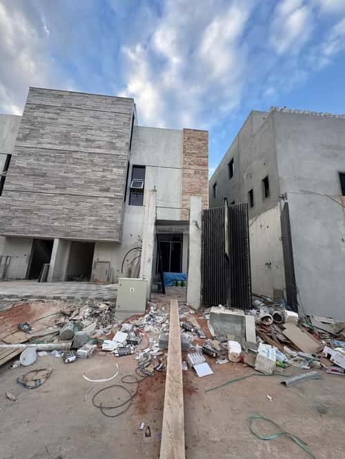 Floor 200.74 SQM with 5 Bedrooms Qurtubah, East Riyadh, Riyadh