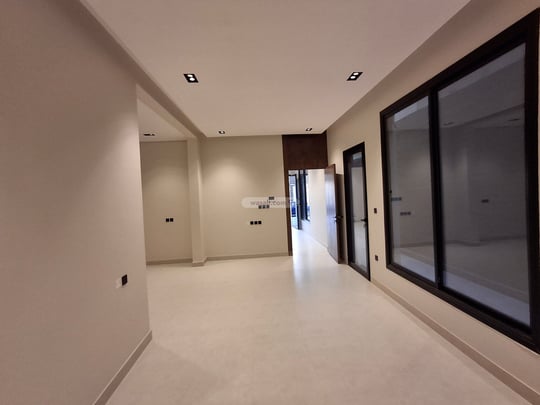 Floor 131.88 SQM with 4 Bedrooms Al Munisiyah, East Riyadh, Riyadh