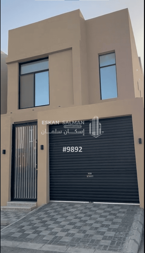 فيلا 250 متر مربع شرقية على شارع 18م العقيق، الخبر