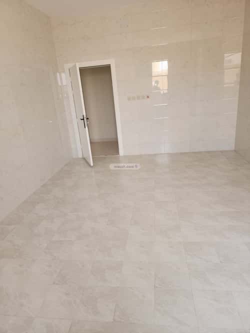 Villa 900 SQM Facing South on 15m Width Street King Fahd, Eanizah