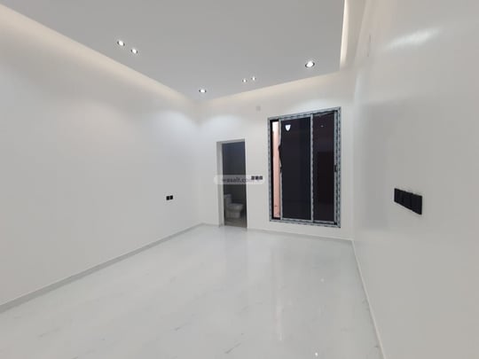 Floor 168 SQM with 3 Bedrooms Ar Rif, Almuzahimih