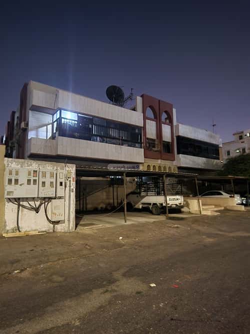 Building 810 SQM with 2 Floors Facing North Al Safa, North Jeddah, Jeddah