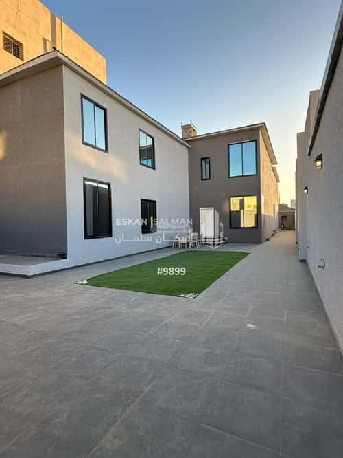Villa 768 SQM Facing West on 25m Width Street Rawabi, Madinah