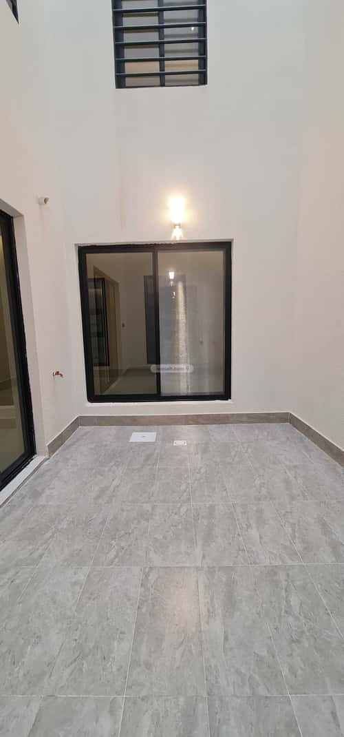 Villa 478 SQM with 1 Apartment Facing East Al Jameayeen, Khamis Mushait