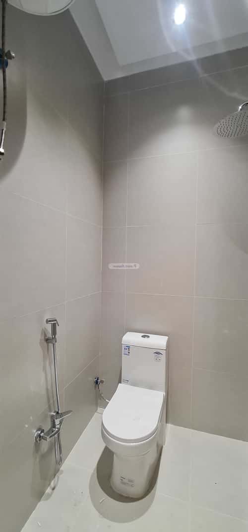 فيلا 478 متر مربع مع شقة واجهة شرقية الجامعيين، خميس مشيط