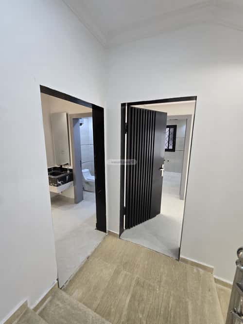 Floor 197.85 SQM with 6 Bedrooms Okaz, South Riyadh, Riyadh