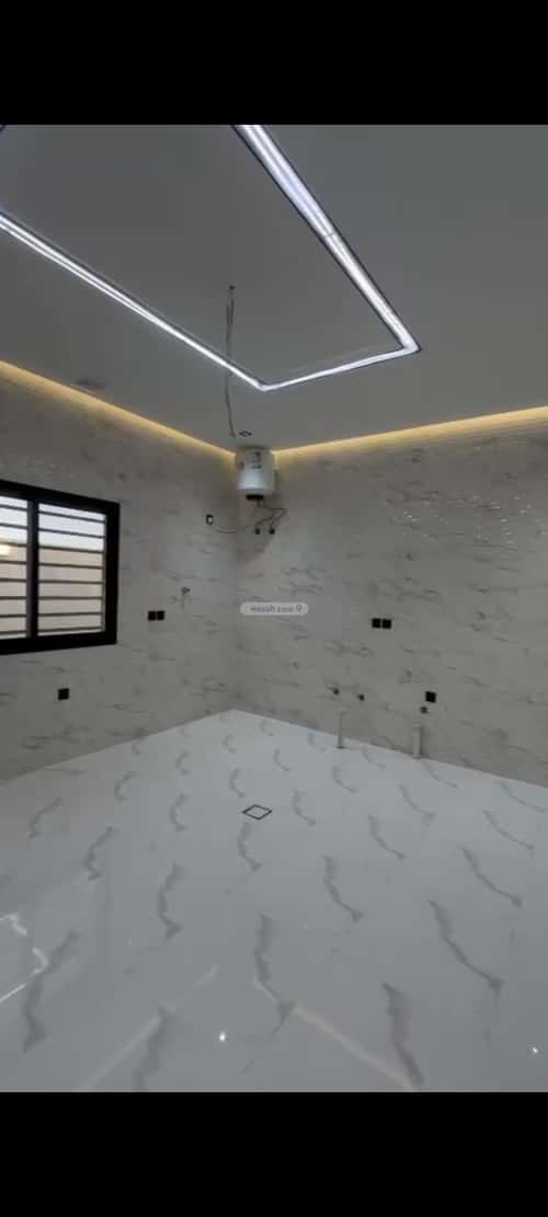 دور 301 متر مربع ب 8 غرف المنتزة، أحد رفيدة